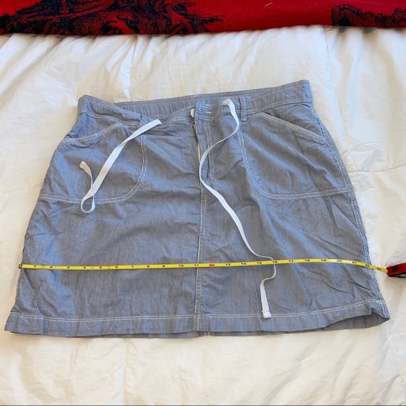 White Stag Skirt with partial Built in Shorts - Picture 2 of 7